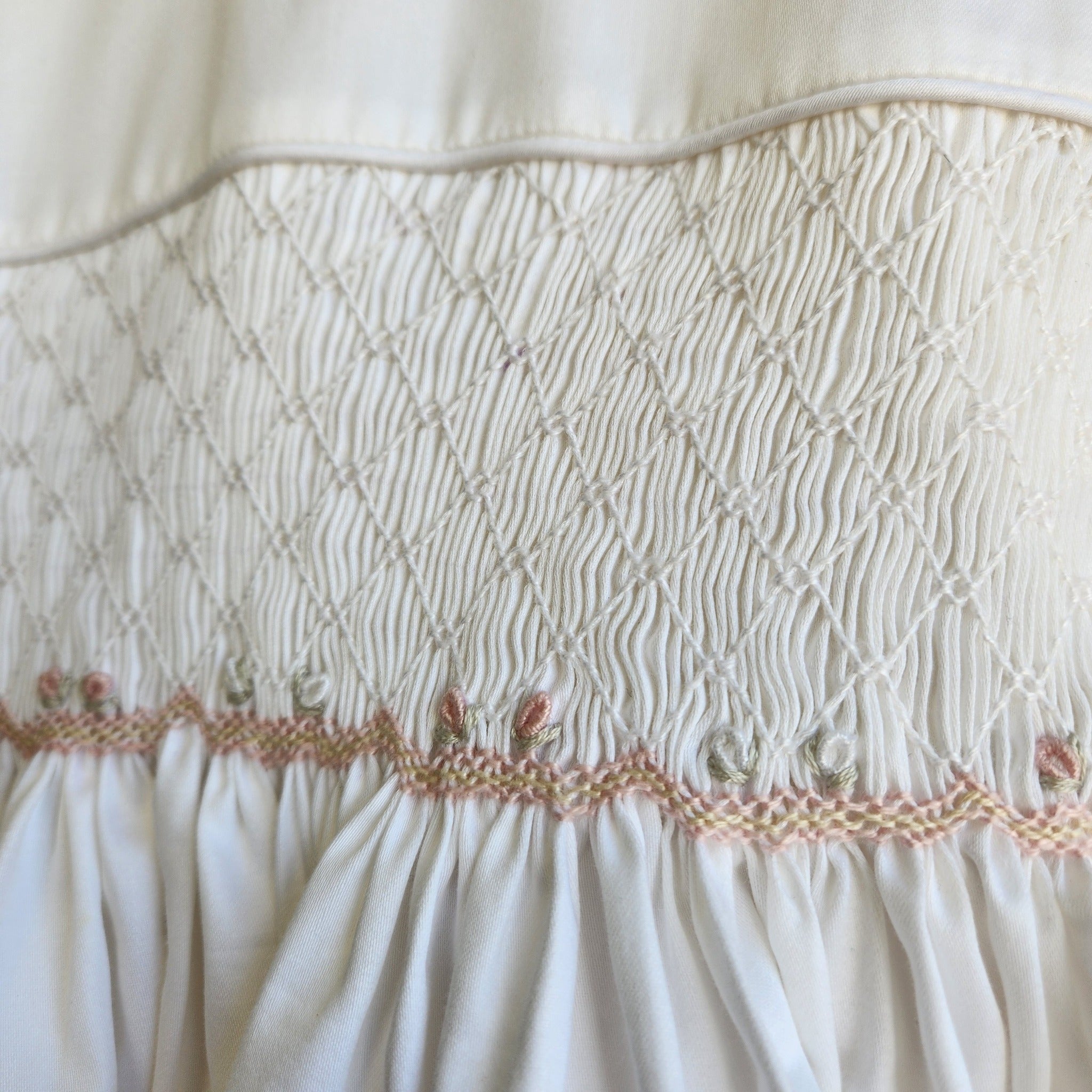 Vestido Bordado Bebê Clara 400 fios Branco