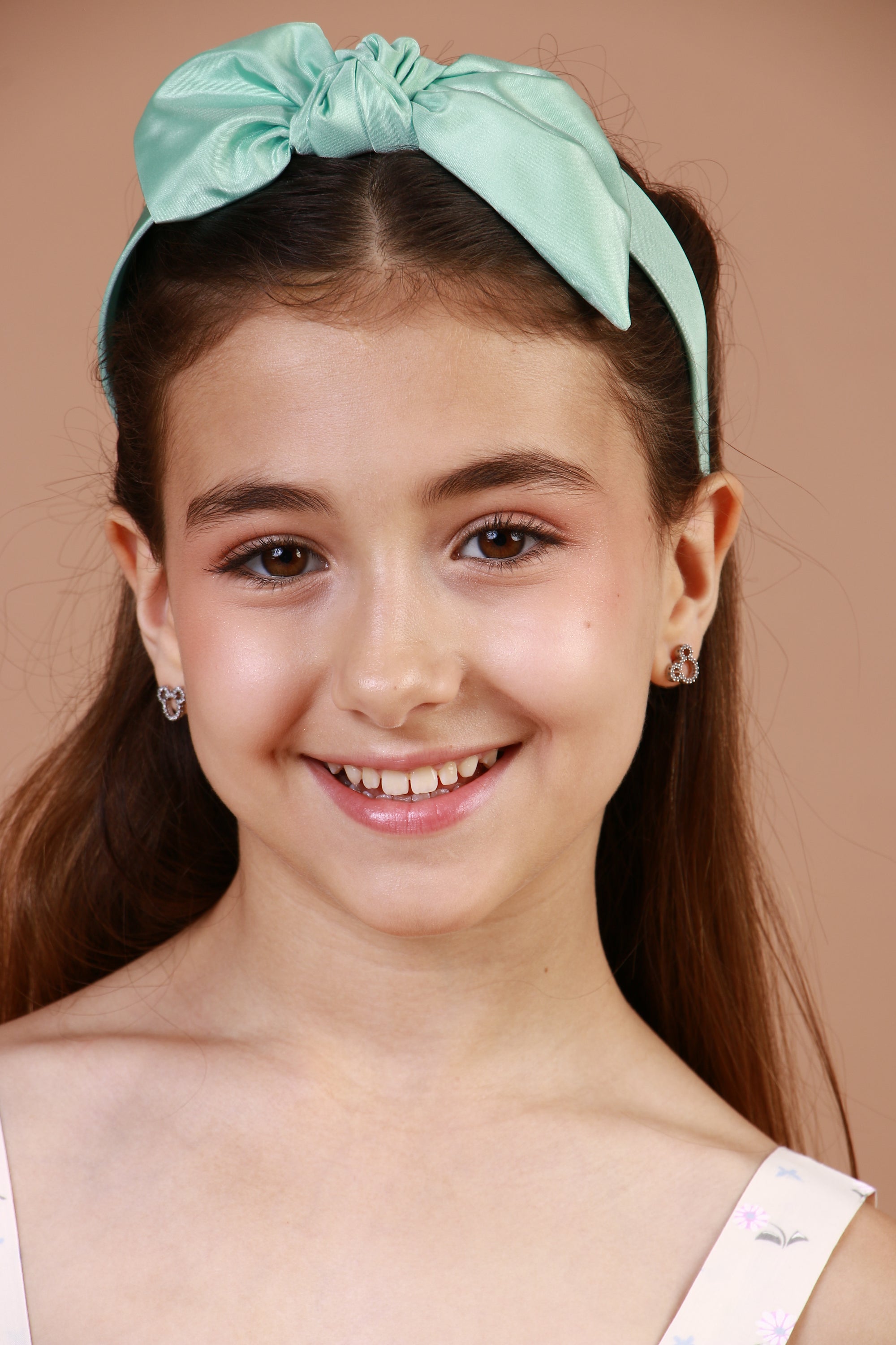 Tiara Laço Tafetá Verde Celadon