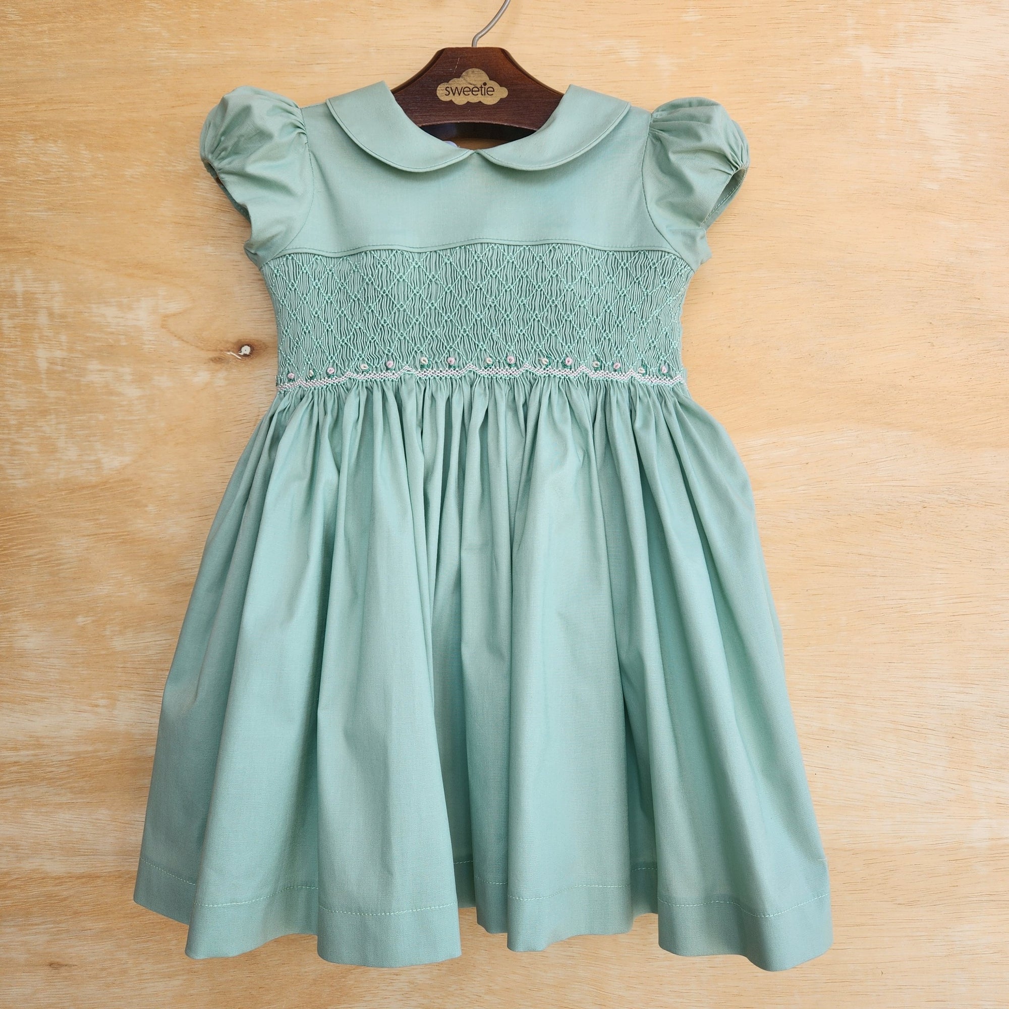 Vestido Bordado Bebê Clara Verde Celadon