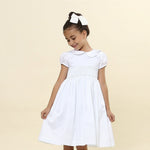 Vestido Bordado Gola Matame Branco Acetinado, frente